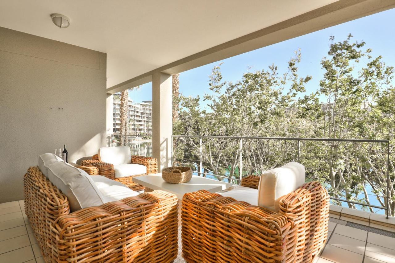 Elegant V&A Waterfront Canal Apartment Cape Town Exterior photo