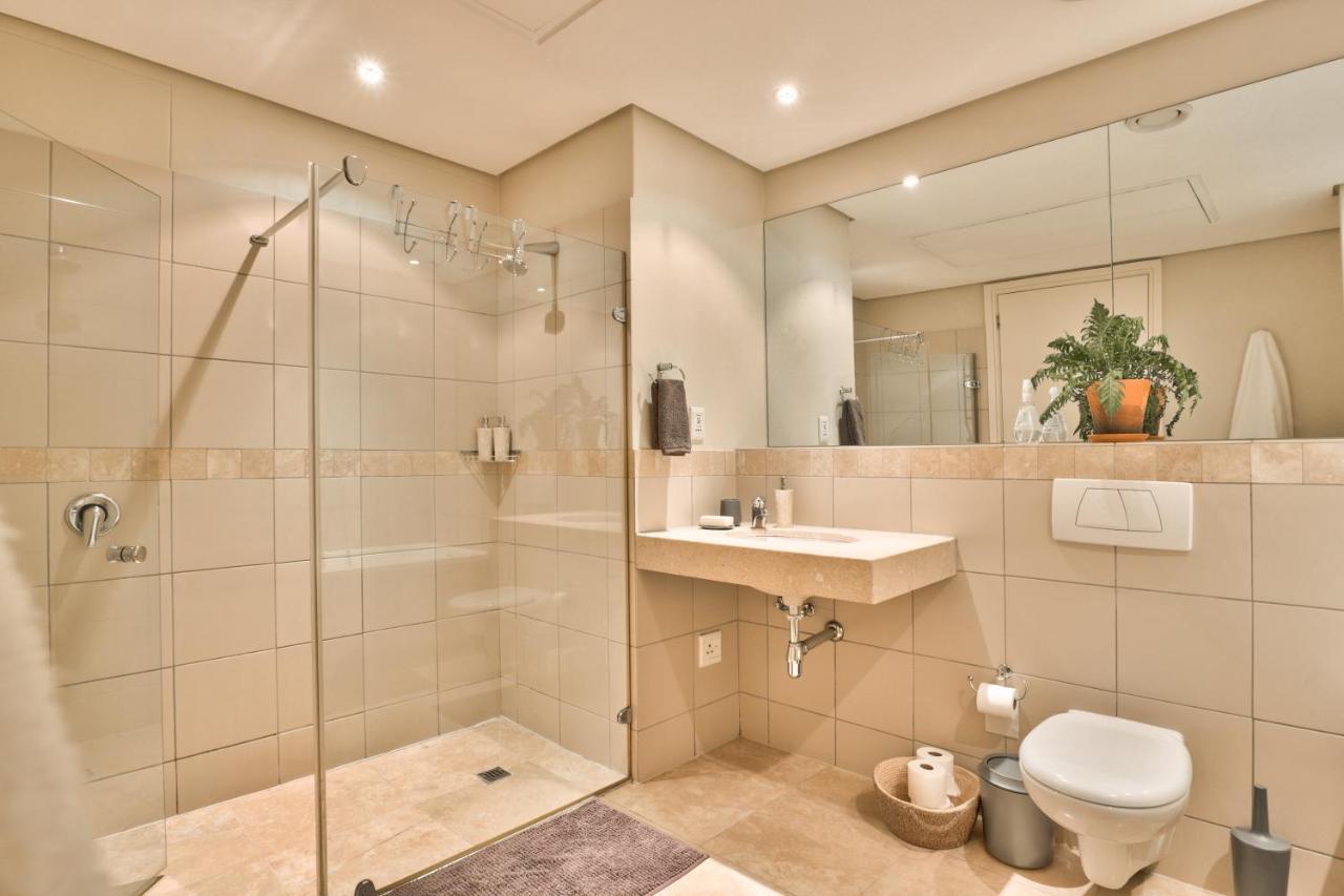 Elegant V&A Waterfront Canal Apartment Cape Town Exterior photo