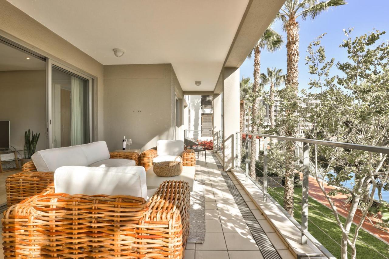 Elegant V&A Waterfront Canal Apartment Cape Town Exterior photo